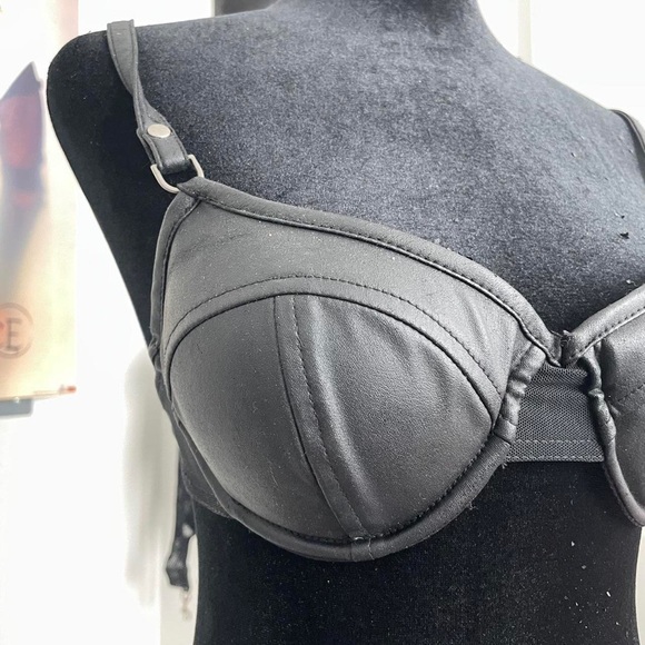 Lip service bra - Picture 2 of 6